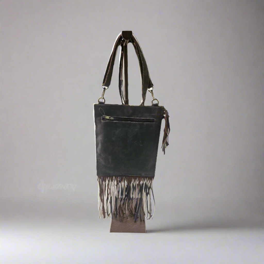 9167 Black leather shoulder bag w/ studs and fringes